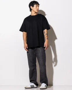 555 Relaxed Straight Jeans
