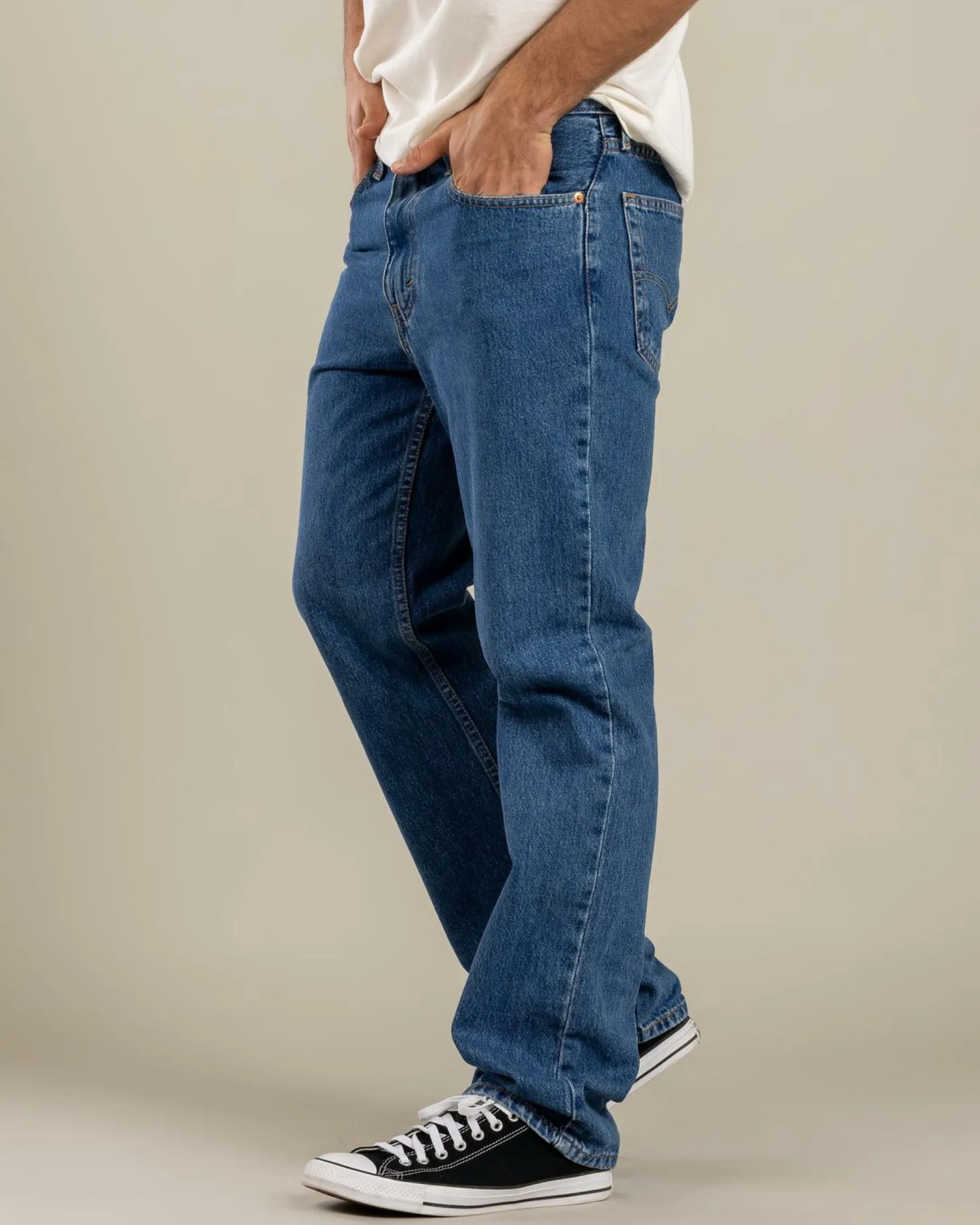 516 Straight Jeans