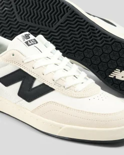440 V2 Shoes
