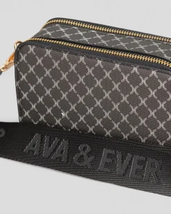 Ashlyn Crossbody Bag