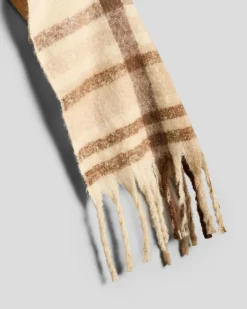 Beth Scarf