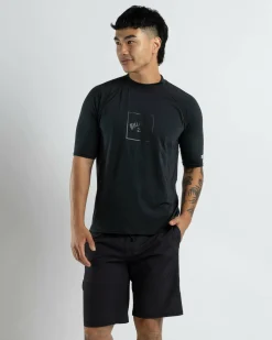 Boxed Arch Short Sleeve Rash Vest