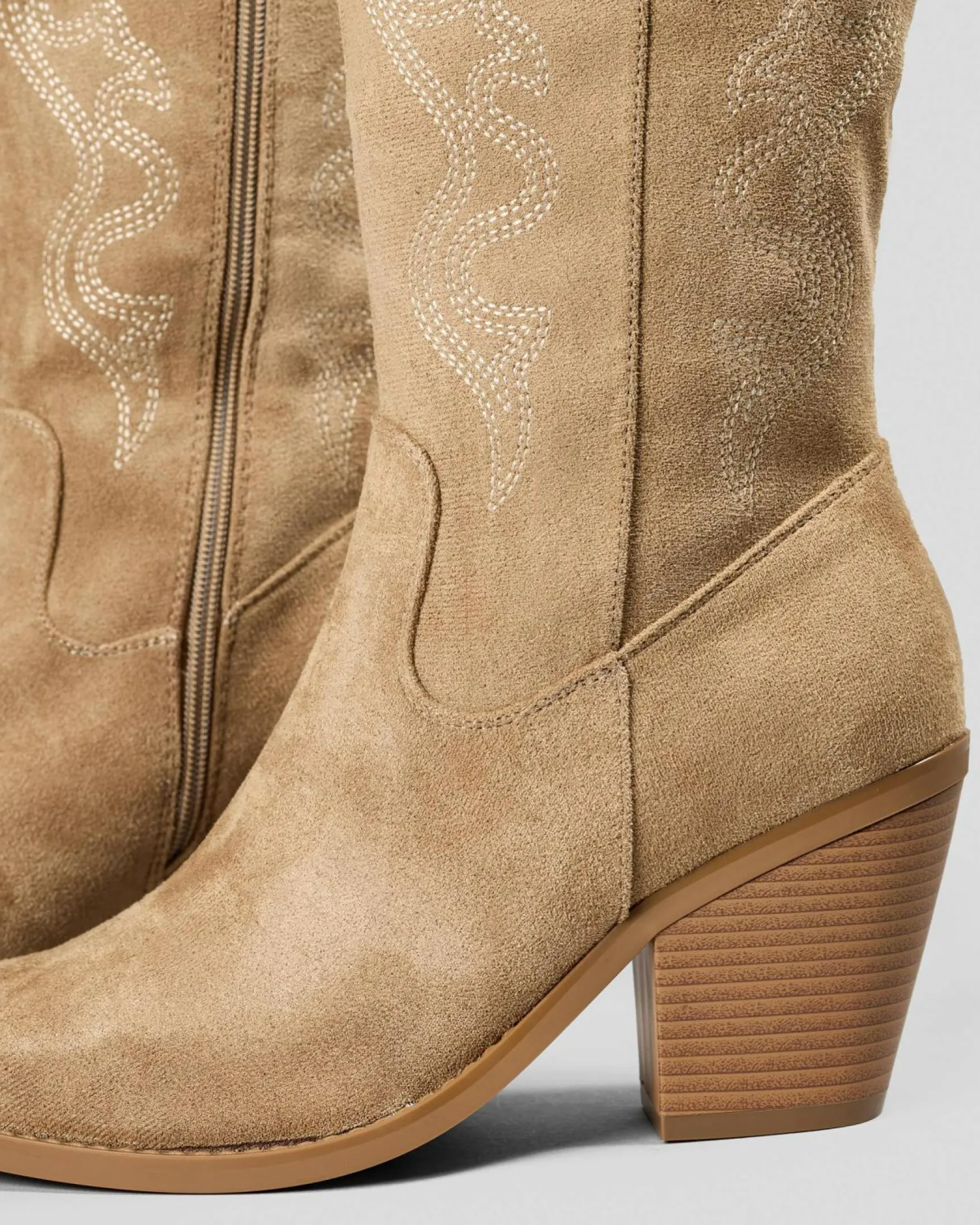 Buck Boots
