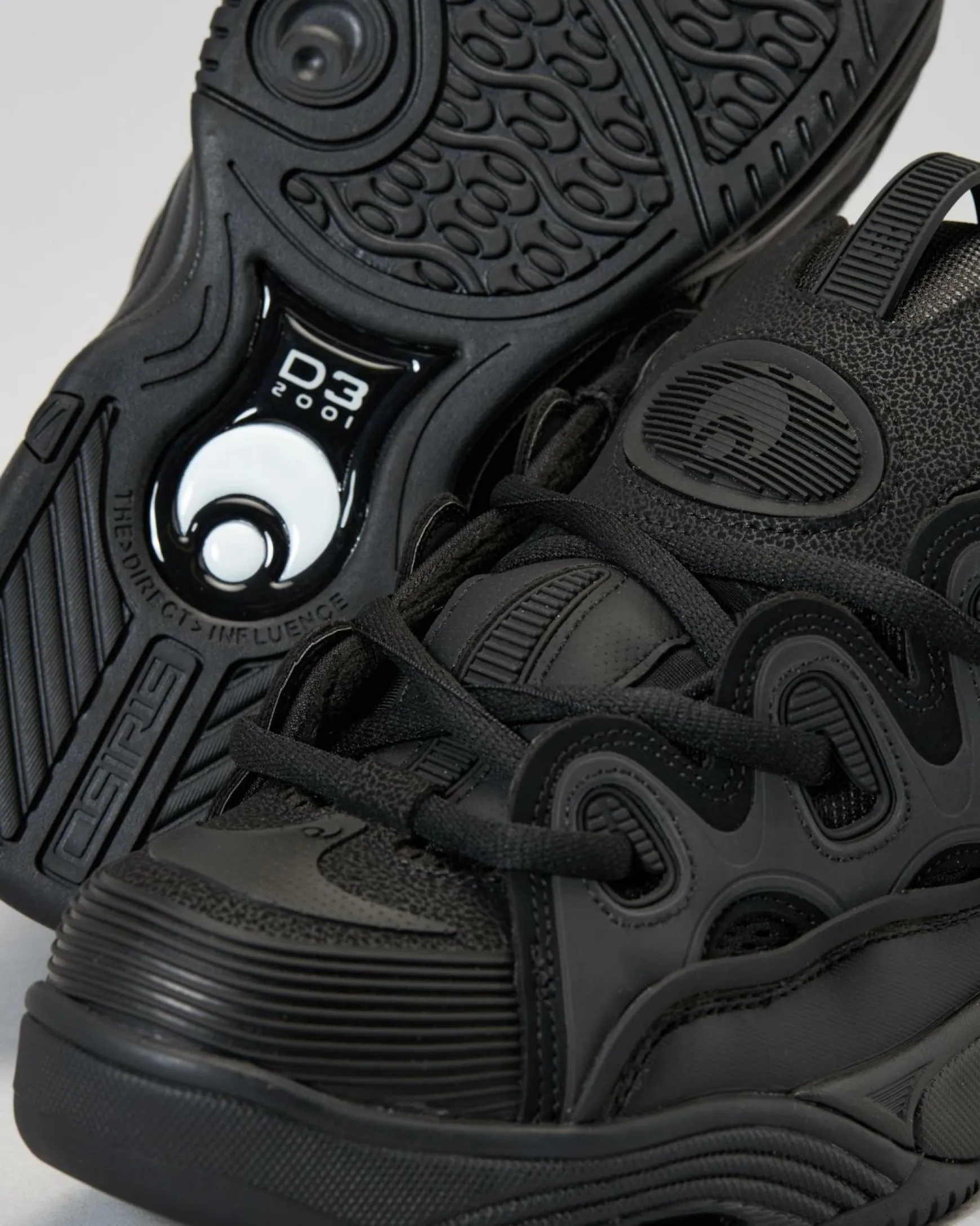 D3 2001 Shoes