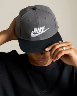 Dri-FIT Pro Futura Snapback Cap