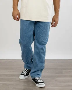 Easy Straight Jeans