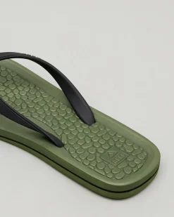 G-land Thongs