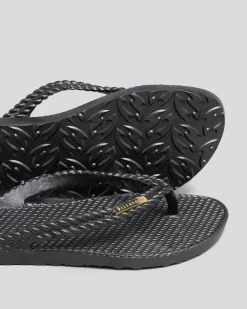 Kick Back Metallic Thongs