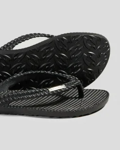 Kick Back Thongs