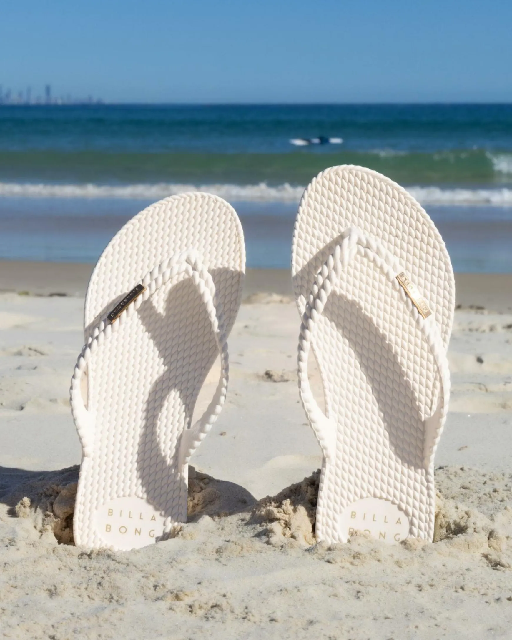 Kick Back Thongs