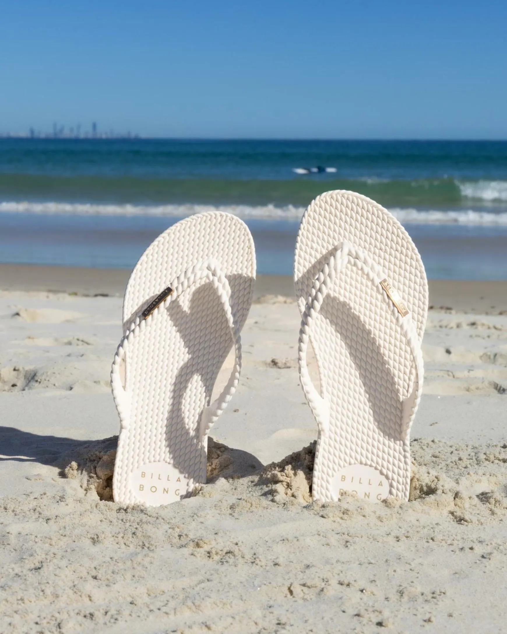 Kick Back Thongs