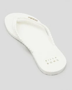 Kick Back Thongs