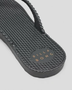 Kick Back Thongs