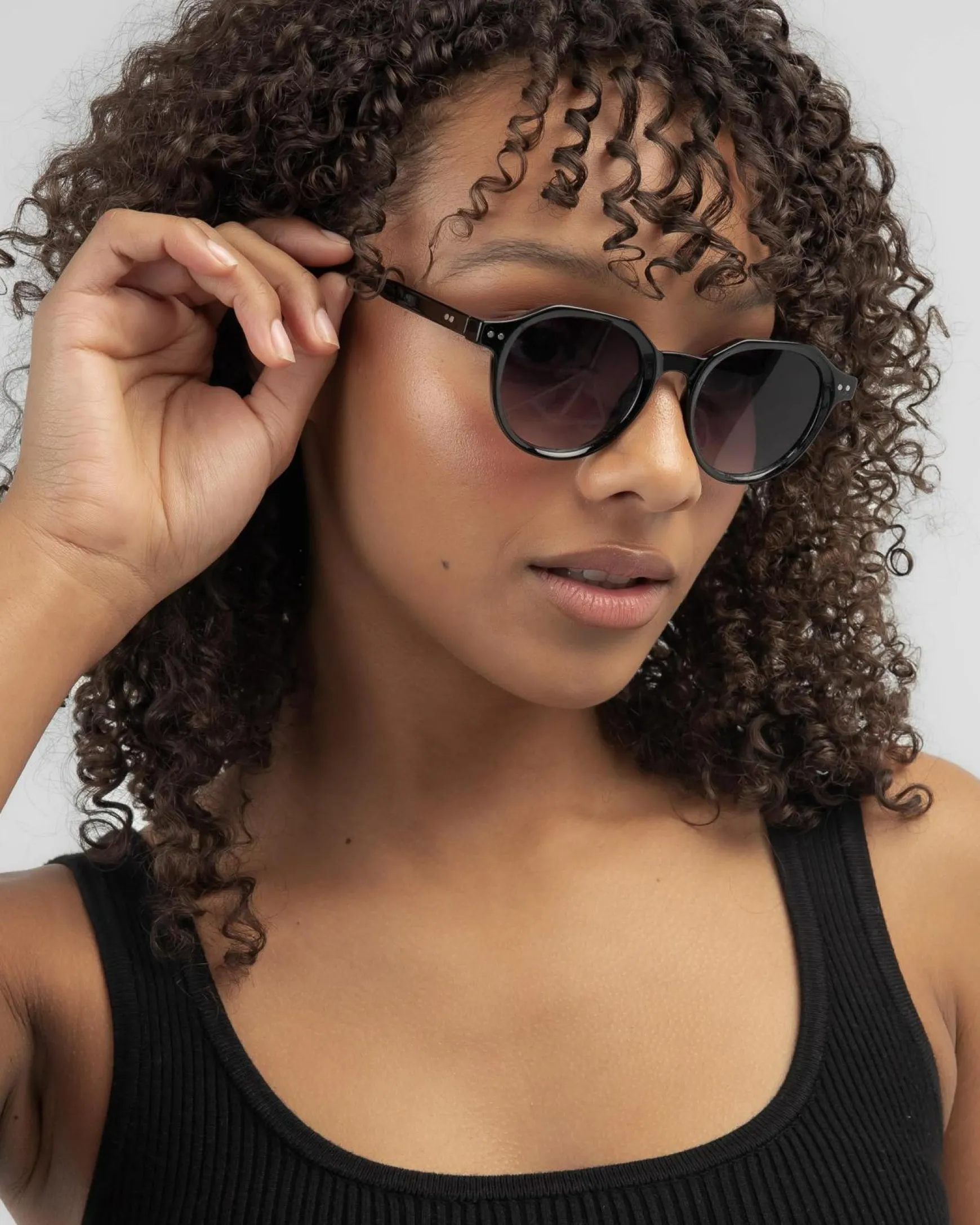Leo Sunglasses