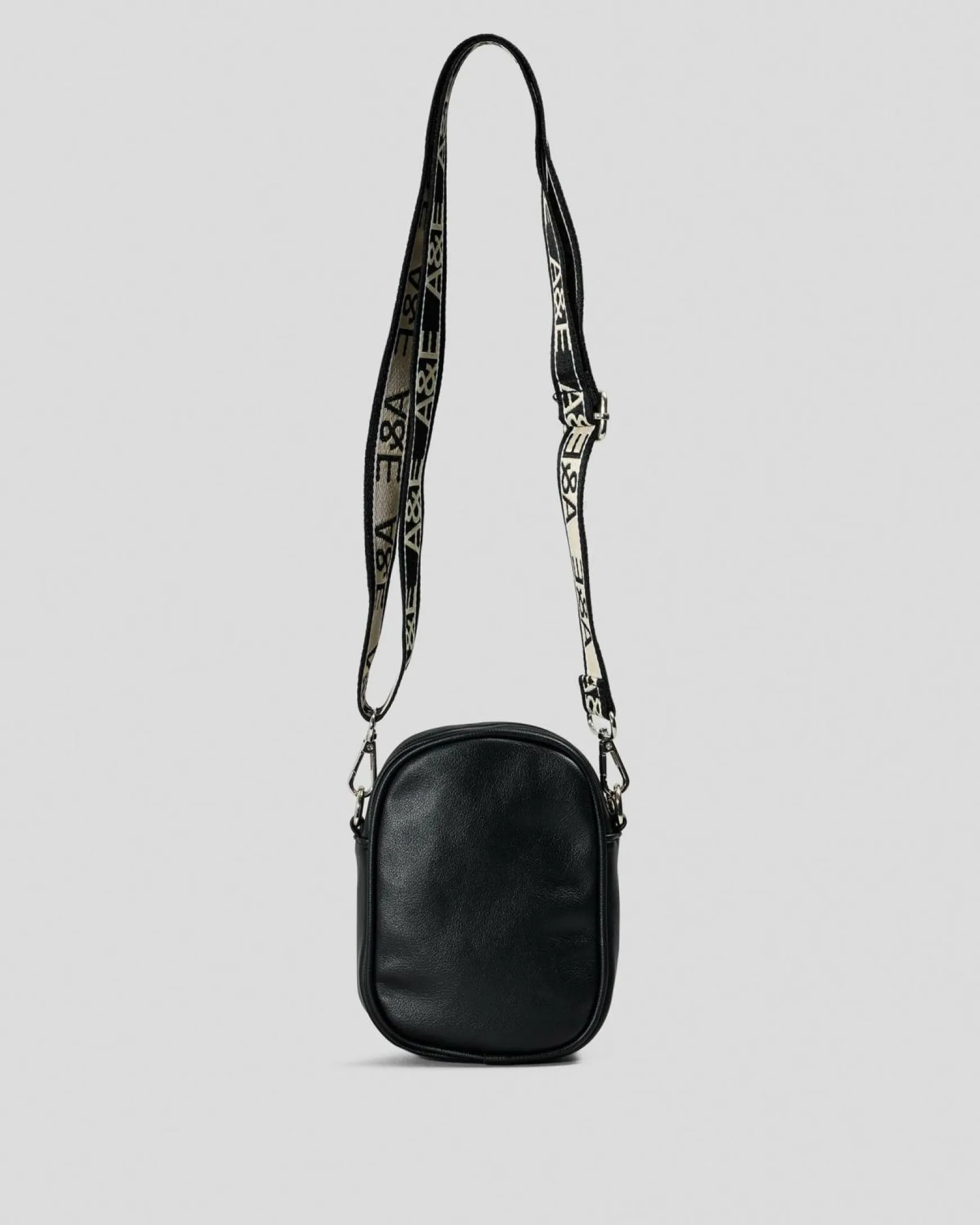 Onyx Messenger Bag