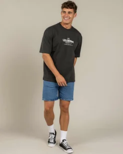 R4 Straight Shorts
