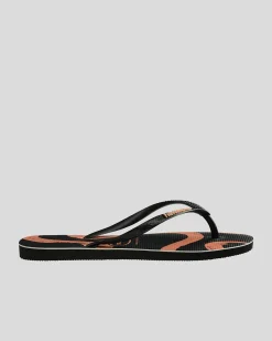 Slim Flow Thongs