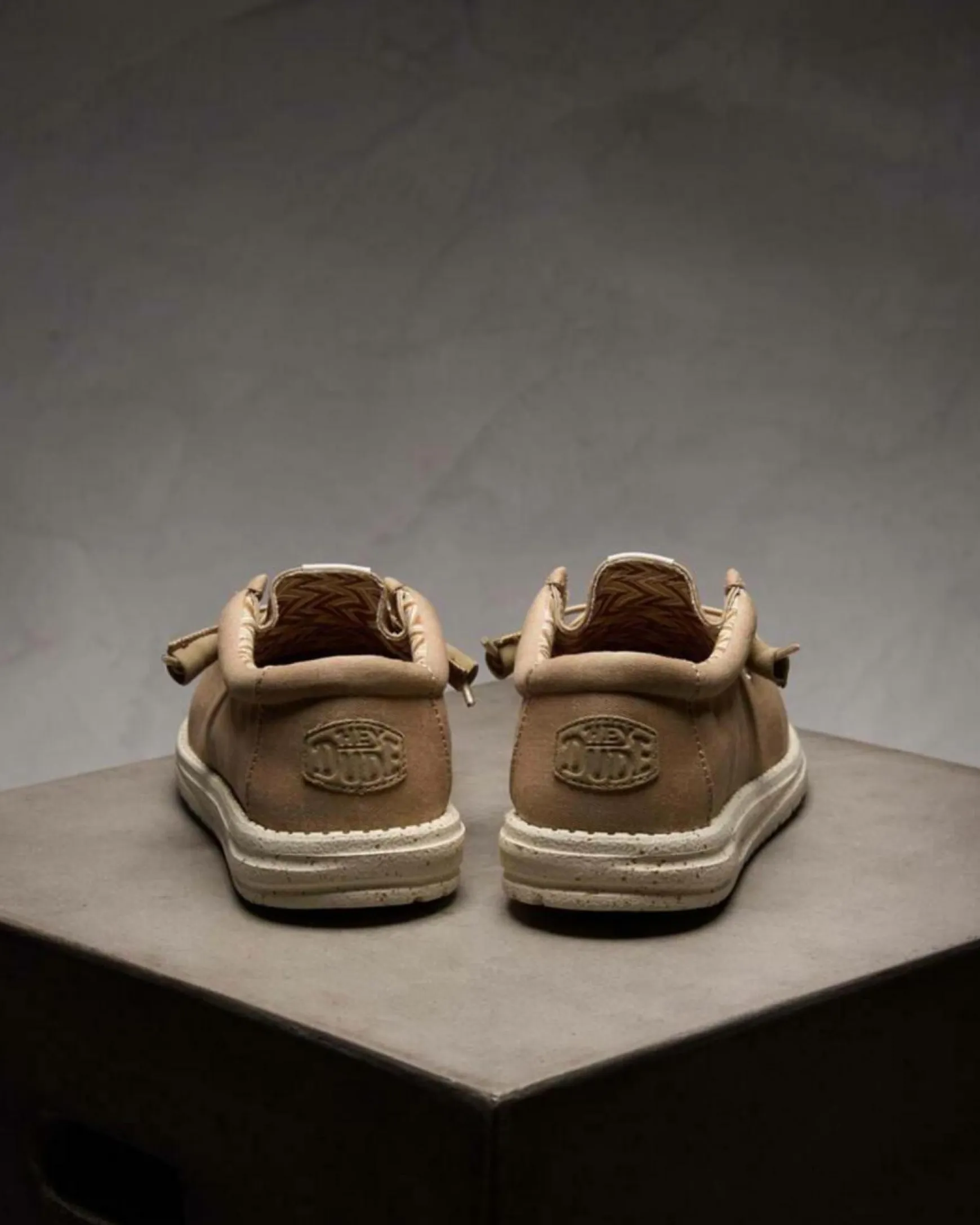 Wally Canvas Shoes