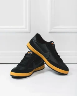 Womens Nike SB FC Classic Shoes